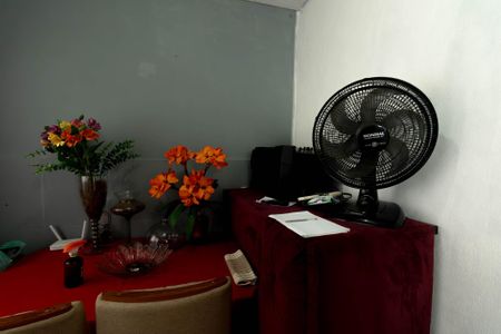 Sala de casa para alugar com 1 quarto, 40m² em Neves, São Gonçalo