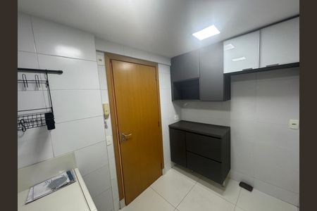 Cozinha de apartamento à venda com 3 quartos, 78m² em Prado, Belo Horizonte