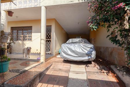 Garagem de casa à venda com 5 quartos, 200m² em Coqueiros, Belo Horizonte