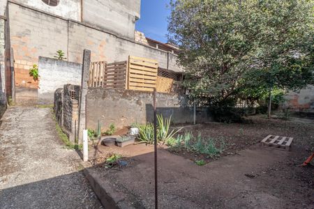 Casa à venda com 200m², 5 quartos e 2 vagas Casa à venda com 200m², 5 quartos e 2 vagasQuintal