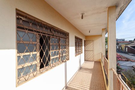Casa à venda com 200m², 5 quartos e 2 vagas Casa à venda com 200m², 5 quartos e 2 vagasVaranda da sala 2