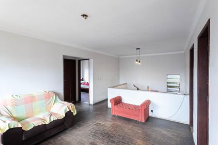 Casa à venda com 200m², 5 quartos e 2 vagas Casa à venda com 200m², 5 quartos e 2 vagasSala 2