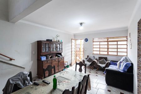 Casa à venda com 200m², 5 quartos e 2 vagas Casa à venda com 200m², 5 quartos e 2 vagasSala 1