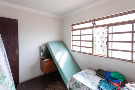 Casa à venda com 200m², 5 quartos e 2 vagas Casa à venda com 200m², 5 quartos e 2 vagasQuarto 4