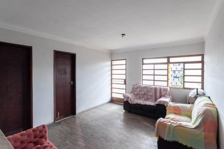 Casa à venda com 200m², 5 quartos e 2 vagas Casa à venda com 200m², 5 quartos e 2 vagasSala 2
