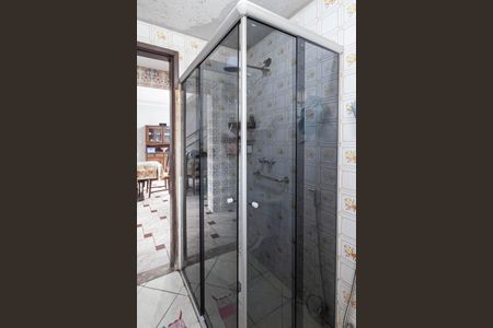Casa à venda com 200m², 5 quartos e 2 vagas Casa à venda com 200m², 5 quartos e 2 vagasBanheiro social 1