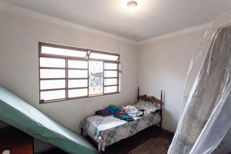 Casa à venda com 200m², 5 quartos e 2 vagas Casa à venda com 200m², 5 quartos e 2 vagasQuarto 4
