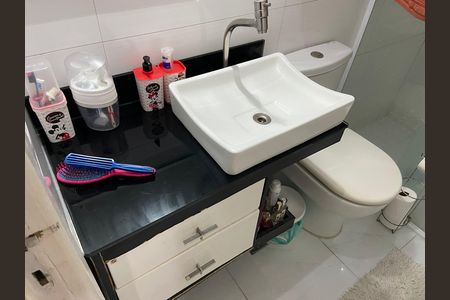 Apartamento à venda com 67m², 3 quartos e 1 vaga Apartamento à venda com 67m², 3 quartos e 1 vagaBanheiro