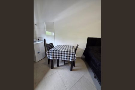 Casa de condomínio para alugar com 30m², 1 quarto e sem vaga