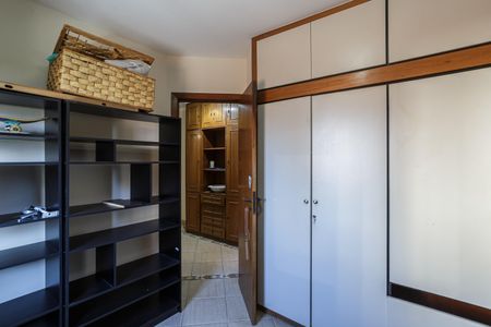 Apartamento para alugar com 174m², 4 quartos e 3 vagas Apartamento para alugar com 174m², 4 quartos e 3 vagasQuarto