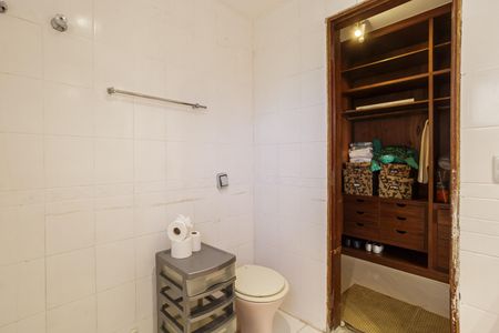 Apartamento para alugar com 174m², 4 quartos e 3 vagas Apartamento para alugar com 174m², 4 quartos e 3 vagasBanheiro da Suíte 2