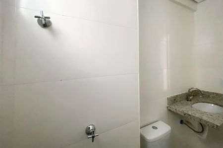 Banheiro de apartamento à venda com 2 quartos, 50m² em Buritis, Belo Horizonte