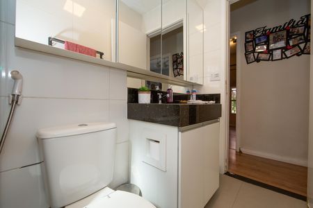 BANHEIRO de apartamento à venda com 3 quartos, 65m² em Padre Eustáquio, Belo Horizonte