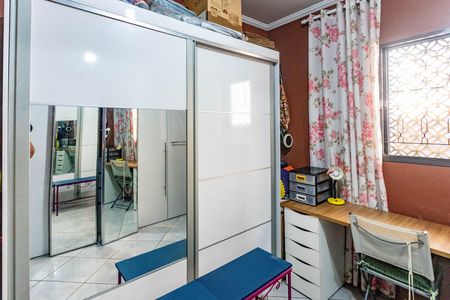 Casa à venda com 290m², 3 quartos e 3 vagas Casa à venda com 290m², 3 quartos e 3 vagasQuarto 2