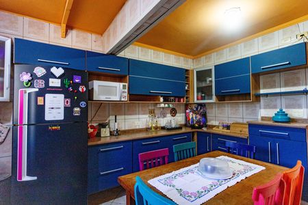 Casa à venda com 290m², 3 quartos e 3 vagas Casa à venda com 290m², 3 quartos e 3 vagasCozinha