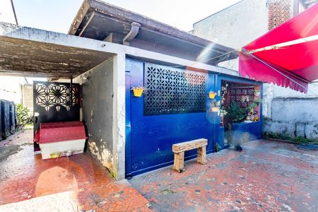 Garagem  de casa à venda com 3 quartos, 290m² em Taboão, Diadema