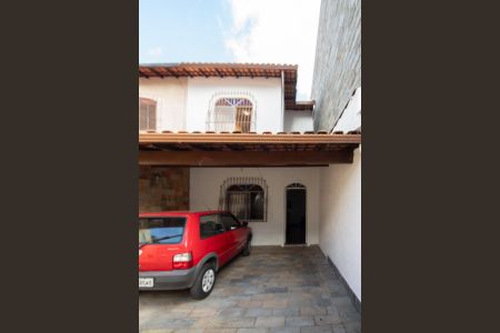 Fachada de casa à venda com 3 quartos, 180m² em Santa Branca, Belo Horizonte
