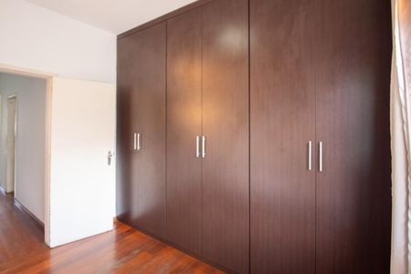 Quarto 2 de casa à venda com 3 quartos, 180m² em Santa Branca, Belo Horizonte