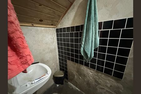 Casa à venda com 206m², 2 quartos e 1 vaga Casa à venda com 206m², 2 quartos e 1 vagaBanheiro da Suíte