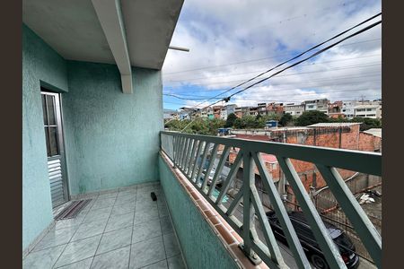 Casa à venda com 206m², 2 quartos e 1 vaga Casa à venda com 206m², 2 quartos e 1 vagaVaranda da Sala