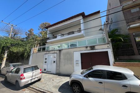 Fachada de casa para alugar com 3 quartos, 220m² em Jardim Guanabara, Rio de Janeiro