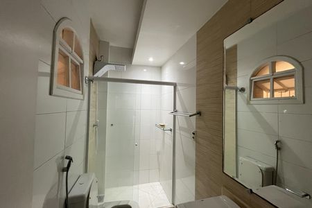 Casa para alugar com 220m², 3 quartos e 2 vagas Casa para alugar com 220m², 3 quartos e 2 vagasBanheiro 1