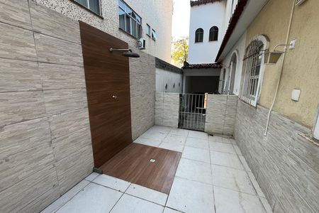 Quintal de casa para alugar com 3 quartos, 220m² em Jardim Guanabara, Rio de Janeiro