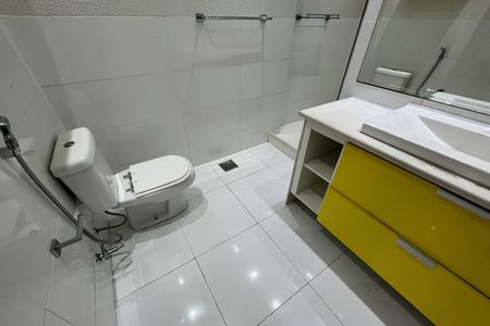 Casa para alugar com 220m², 3 quartos e 2 vagas Casa para alugar com 220m², 3 quartos e 2 vagasBanheiro 2