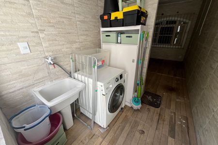 Área de Serviço de casa para alugar com 3 quartos, 220m² em Jardim Guanabara, Rio de Janeiro