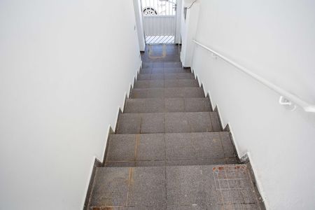 Casa para alugar com 198m², 3 quartos e 2 vagasEscada