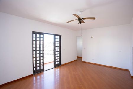 Casa para alugar com 198m², 3 quartos e 2 vagasSala de TV