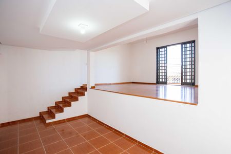 Casa para alugar com 198m², 3 quartos e 2 vagasSala de Está