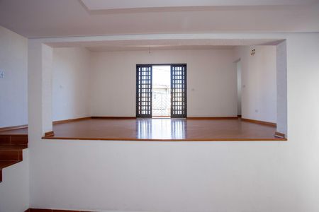 Sala de Está de casa para alugar com 3 quartos, 198m² em Conceição, Diadema