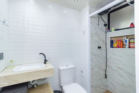 Apartamento à venda com 51m², 2 quartos e 2 vagas Apartamento à venda com 51m², 2 quartos e 2 vagasBanheiro