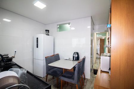 Cozinha  de casa para alugar com 2 quartos, 40m² em Gameleira, Belo Horizonte