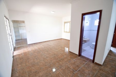 Casa para alugar com 237m², 3 quartos e 6 vagasSala