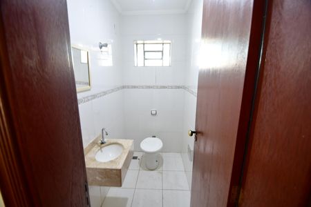 Casa para alugar com 237m², 3 quartos e 6 vagasLavabo