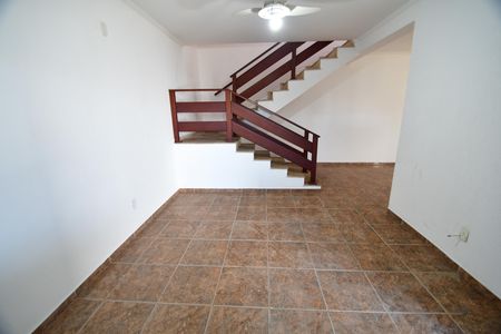 Sala de casa para alugar com 3 quartos, 237m² em Jardim Quarto Centenário, Campinas