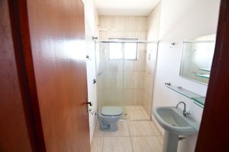 Casa para alugar com 237m², 3 quartos e 6 vagasBanheiro Social