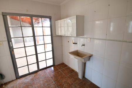 Casa para alugar com 237m², 3 quartos e 6 vagasÁrea de Serviço
