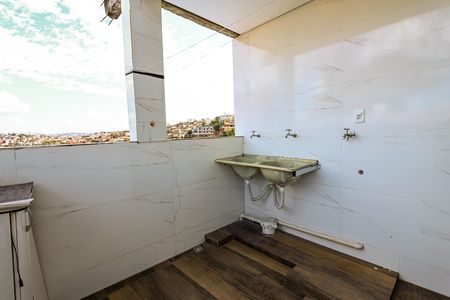 Área de Serviço de apartamento para alugar com 3 quartos, 45m² em Gameleira, Belo Horizonte