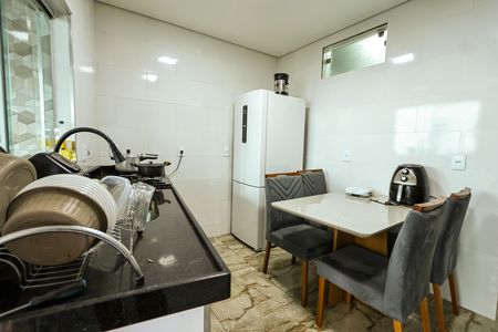 Cozinha de apartamento para alugar com 3 quartos, 45m² em Gameleira, Belo Horizonte