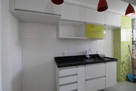 Cozinha de apartamento para alugar com 2 quartos, 50m² em Barra Olímpica , Rio de Janeiro