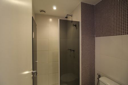 Banheiro de apartamento para alugar com 2 quartos, 50m² em Barra Olímpica , Rio de Janeiro