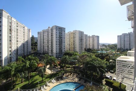 Sala - Vista de apartamento para alugar com 2 quartos, 50m² em Barra Olímpica , Rio de Janeiro