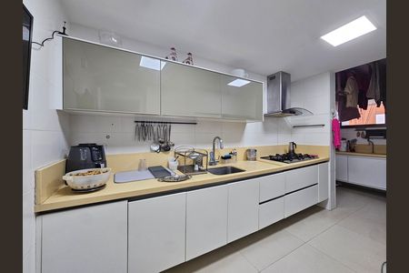 Cozinha de apartamento para alugar com 3 quartos, 320m² em Barra, Salvador