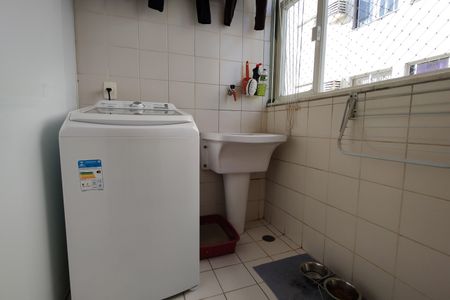 Apartamento à venda com 101m², 3 quartos e 2 vagas Apartamento à venda com 101m², 3 quartos e 2 vagasÁrea de Serviço