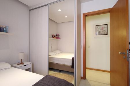 Apartamento à venda com 101m², 3 quartos e 2 vagas Apartamento à venda com 101m², 3 quartos e 2 vagasQuarto 1