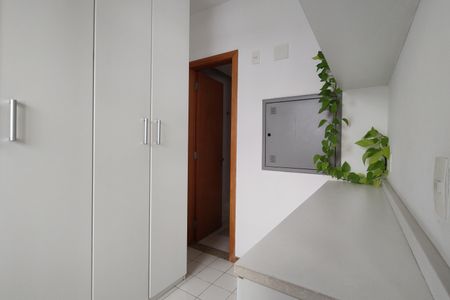 Apartamento à venda com 101m², 3 quartos e 2 vagas Apartamento à venda com 101m², 3 quartos e 2 vagasQuarto de Serviço