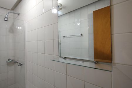 Apartamento à venda com 101m², 3 quartos e 2 vagas Apartamento à venda com 101m², 3 quartos e 2 vagasBanheiro de serviço